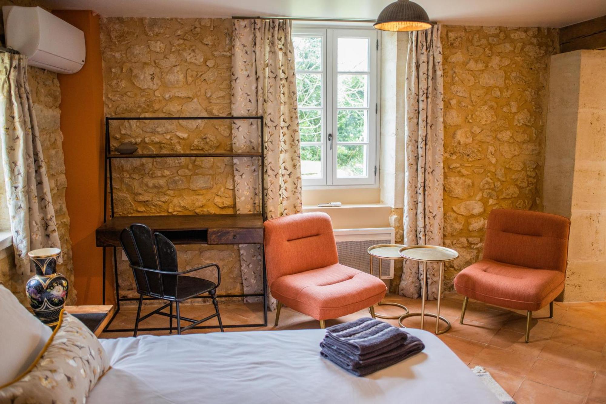 Chateau Haut-Clarise ベルヴェス・ド・カスティヨン 部屋 写真